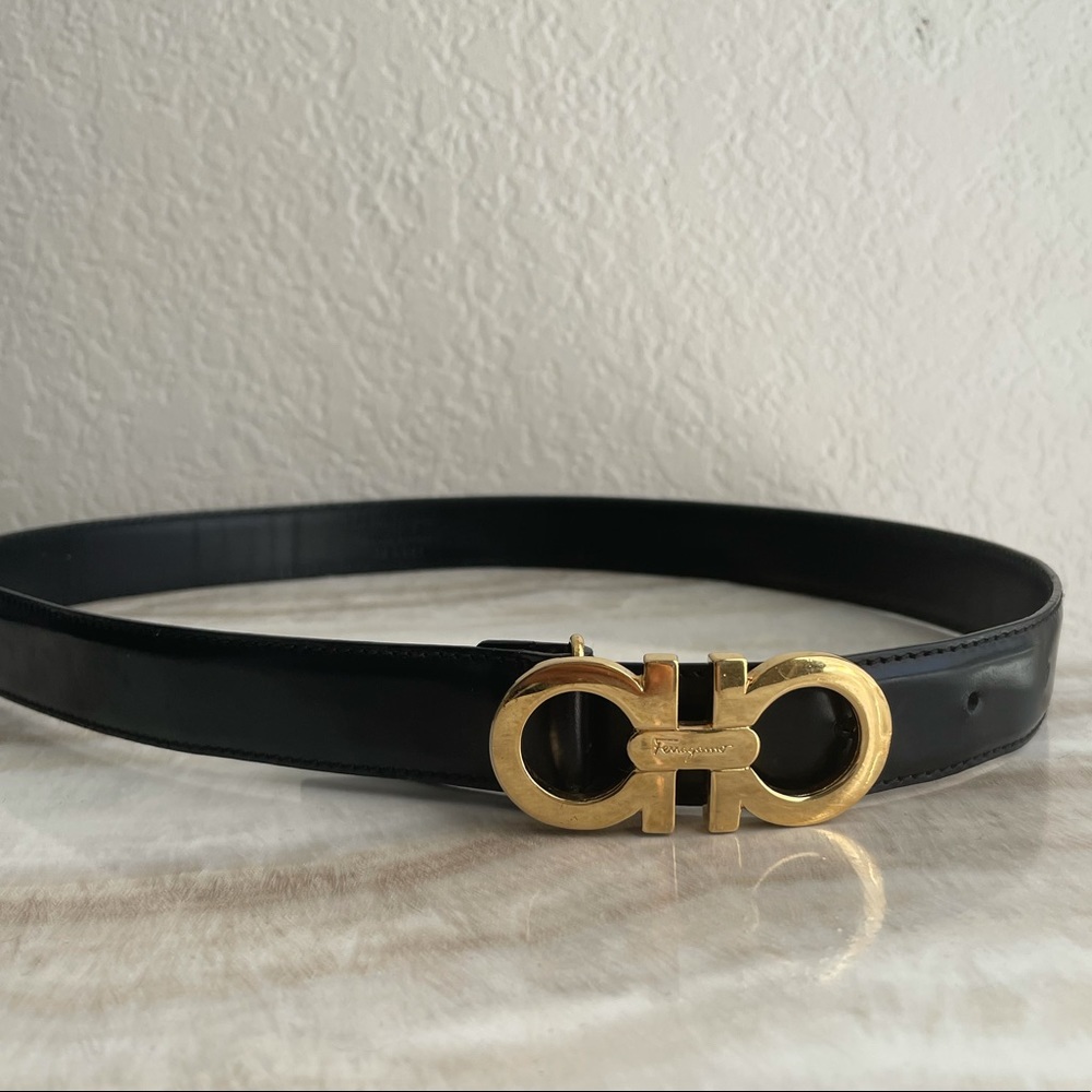 Salvatore Ferragamo Womens Gold Tone  Black Leather Waist Belt - Small